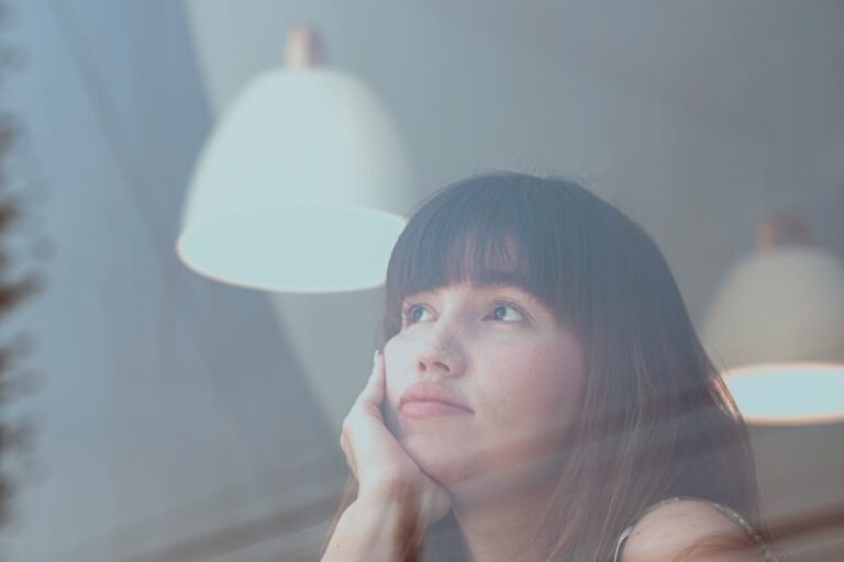 Wie kann ich eine gebrochene Glasscheibe ersetzen