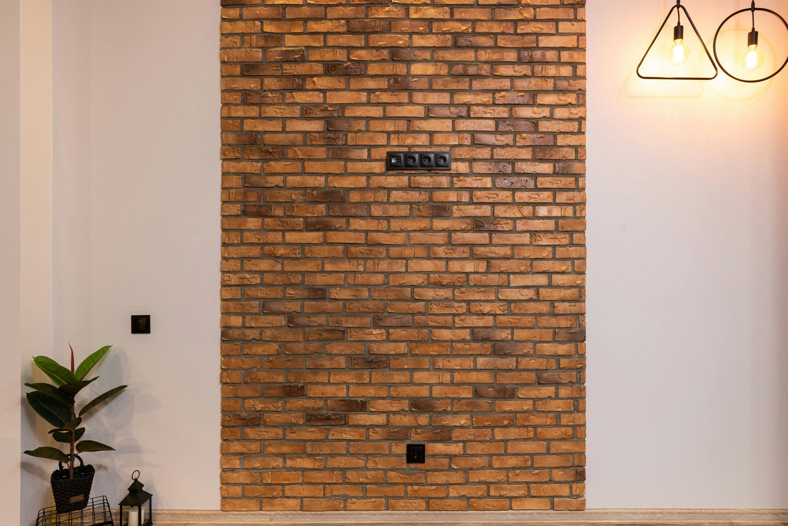 Wie streiche ich eine Backsteinwand ohne Streifen?