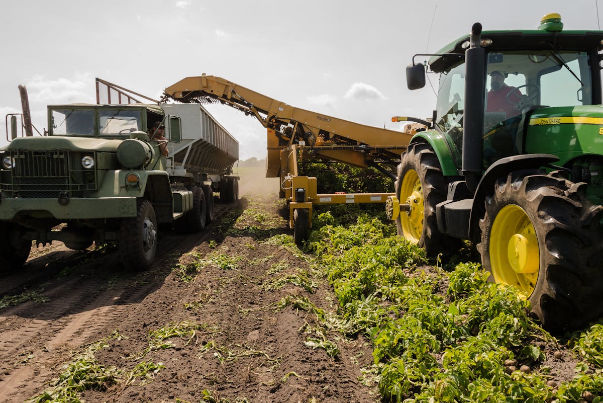John Deere Traktoren Vom Klassiker zum modernen Arbeitstier auf dem Feld