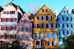 Welche Farbe hält am besten auf einer Hausfassade